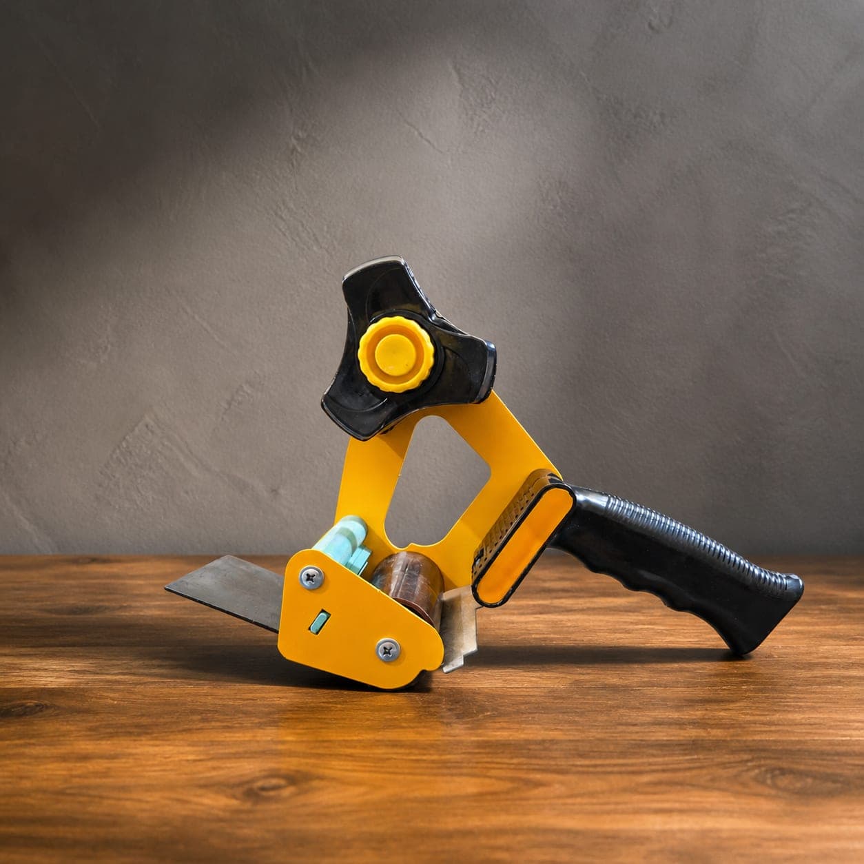 3 Inch Tape Dispenser (Metal + Plastic) – Heavy Duty Packing Tape Cutter